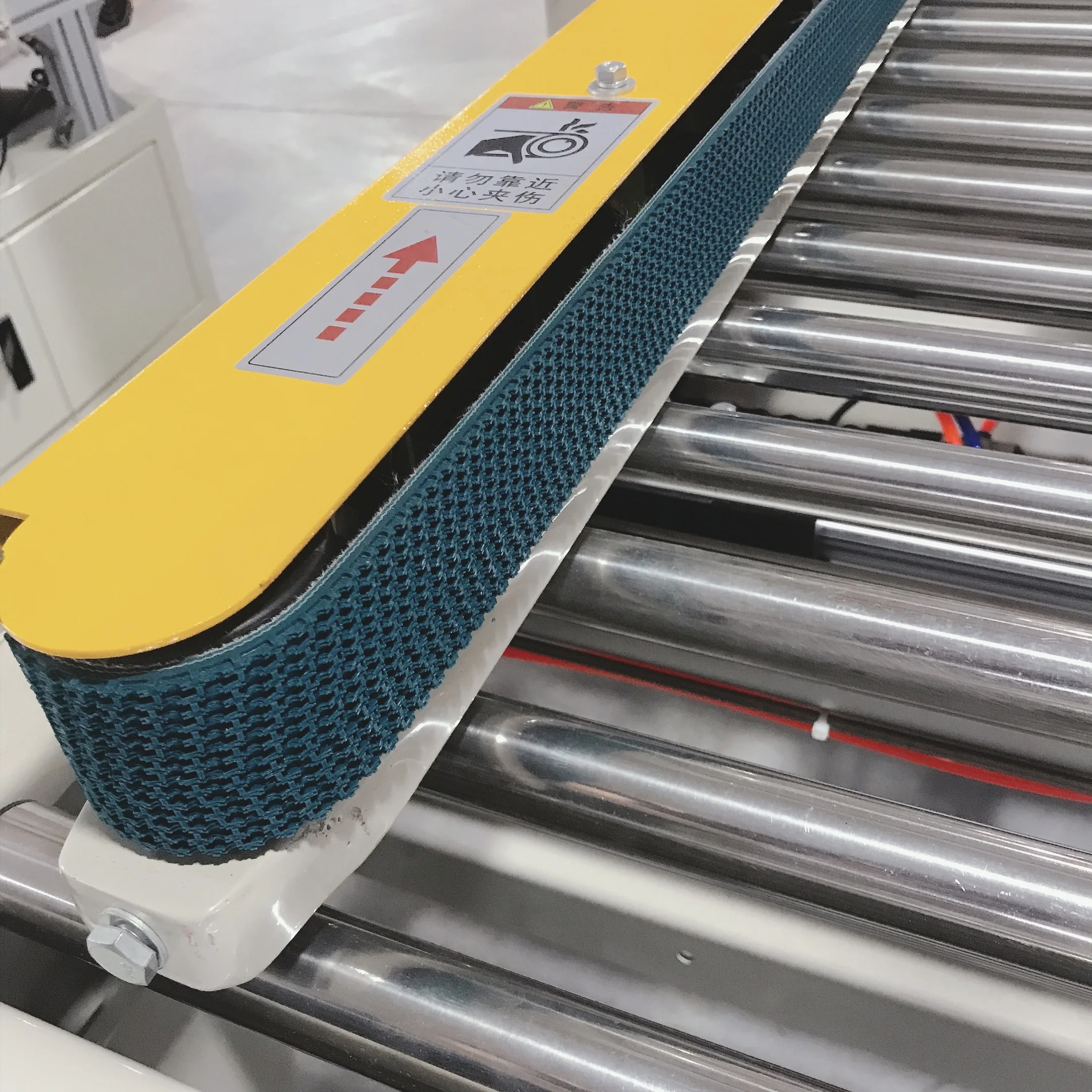 DPI-50 Full Automatic Carton Sealer Tape Auto Box Sealing Machine 48/60/75mm 0-20m/min L200*w150*h150mm L500*w500*h500mm Wood