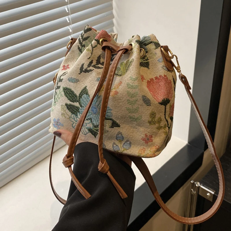 New Ladies Ethnic Style Single Shoulder Drawstring Bucket Bag Women's Crossbody Bag Lightweight Travel Large Capacity Handbag