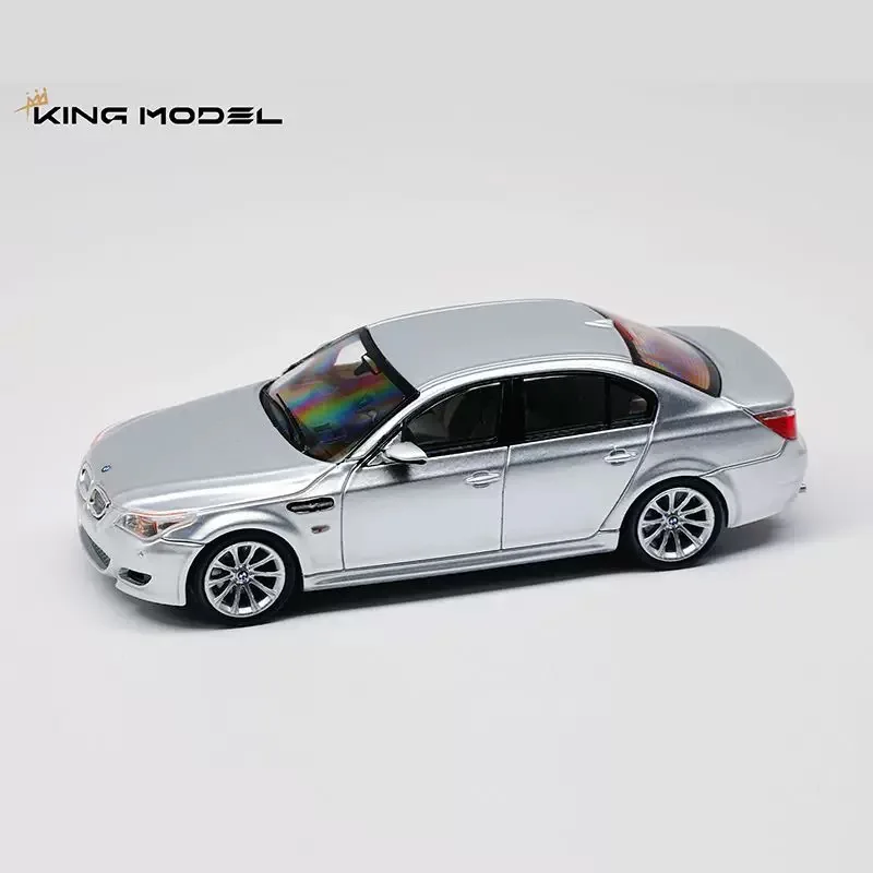 Preventa * KingMODEL 1:64 M5 E60 Wagon modelo de coche de aleación de simulación de edición limitada