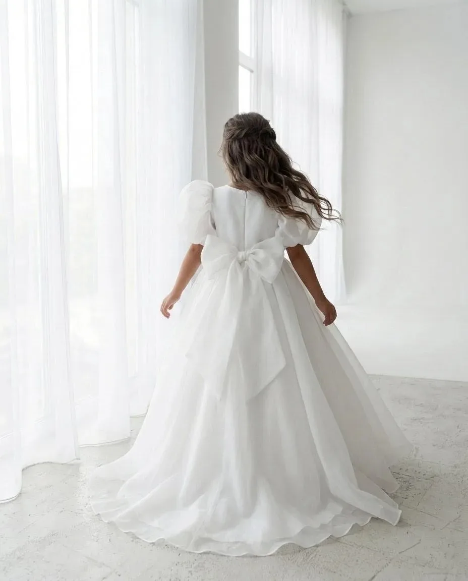 Maßgeschneidertes Mädchenkleid für Hochzeiten, Blumenmädchenkleid, einfaches Rundhalskleid mit Schleife und Schleppe, langes Prinzessinnenkleid, Mädchen-Erstkommunion, Großhandel – Detail 3