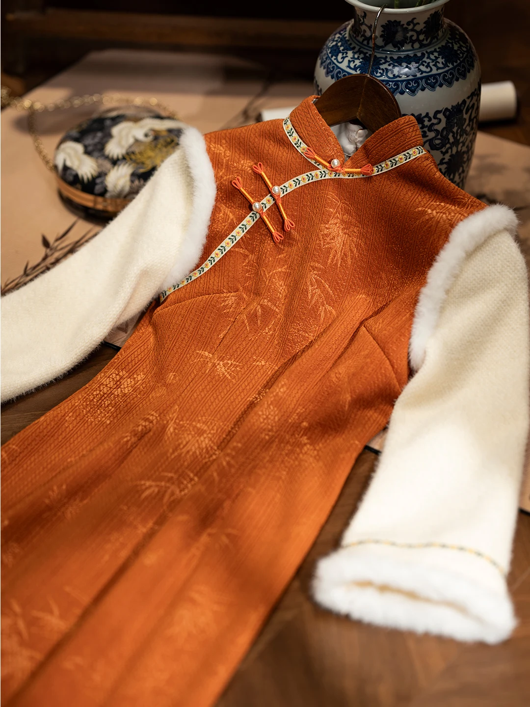 young-women's-new-chinese-sle-thiened-long-sve-qipao-daily-wear-retro-beautiful-high-end-feeling-middle-length-qipao