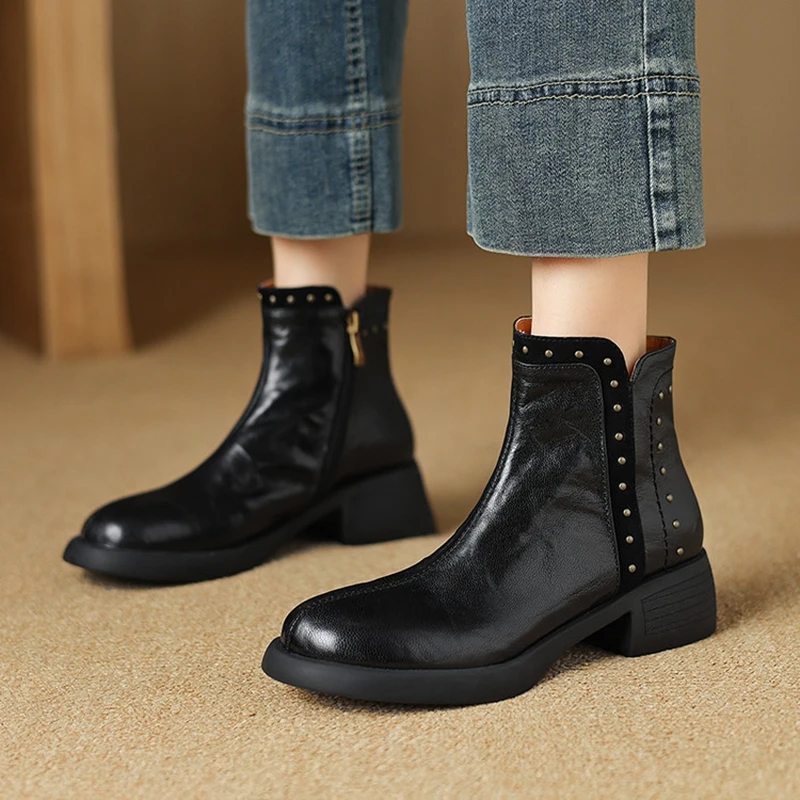 

НОВЫЕ осенние женские ботинки из натуральной кожи, женские туфли с круглым носком на массивном каблуке, короткие ботинки на молнии с заклепками в стиле ретро, повседневная обувь