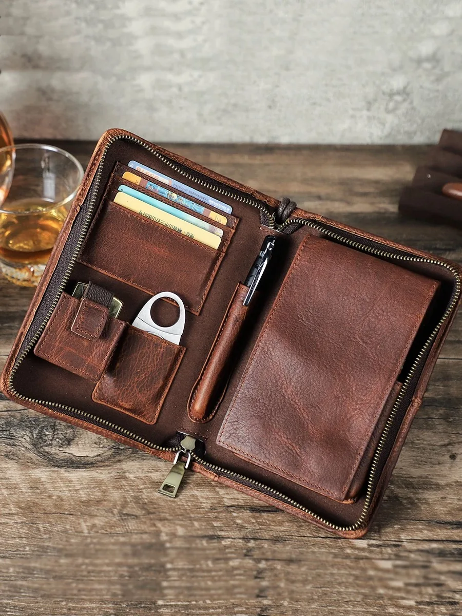 Leather Wallet Storage Integrated Cigar Box, Men's Exclusive Carry On Moisturizing Cigar Bag.