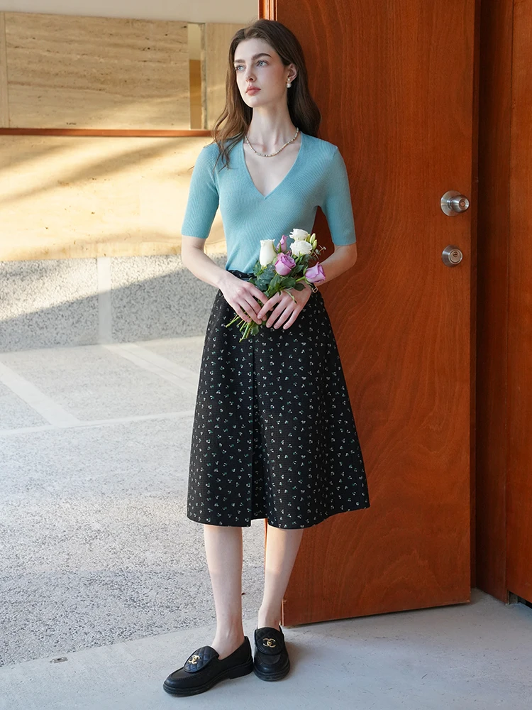 

Miorastudio Vintage Floral White Asymmetrical Skirt Elegant Age-Defying High Waist Midi Skirt for Women Commute Style