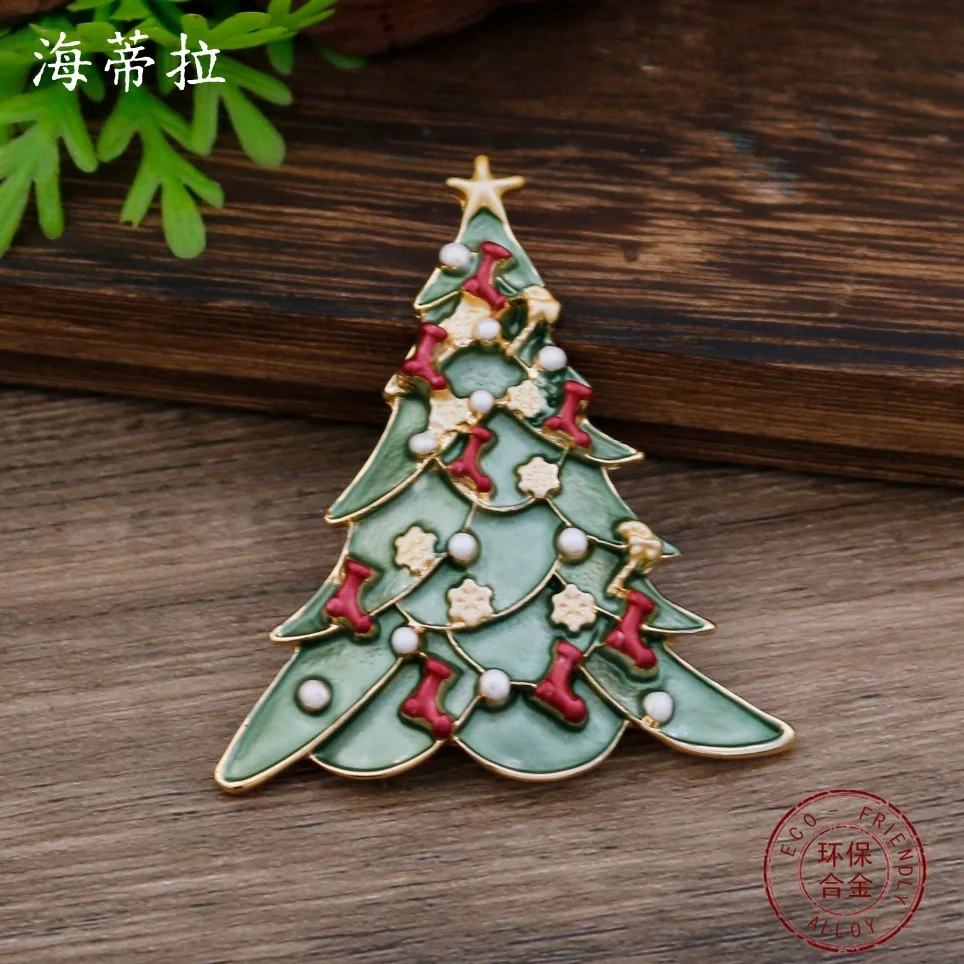 Jewelry DIY accessories new enamel irregular Christmas tree magnetic brooch Christmas men and women versatile Christmas tree bad view 2