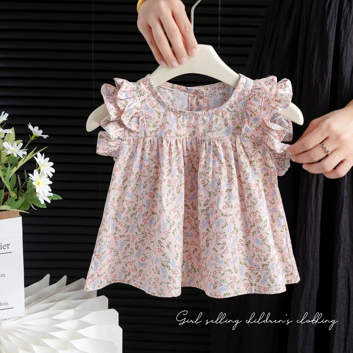 

Летние детские рубашки с цветочным принтом и рукавами-крылышками, блузки для девочек, детская одежда для девочек от 2 до 7 лет, милые топы для малышек