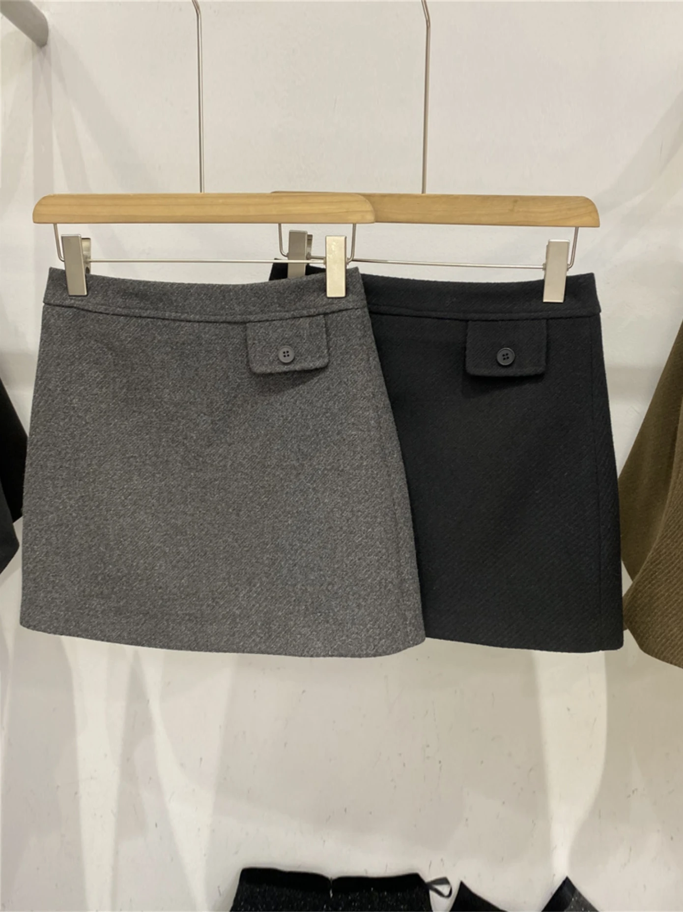

Korean Style Thickened High Waist A-Line Skirt Women's plus Size Winter Proof Short Skirt Anti-Light Walking Skirt