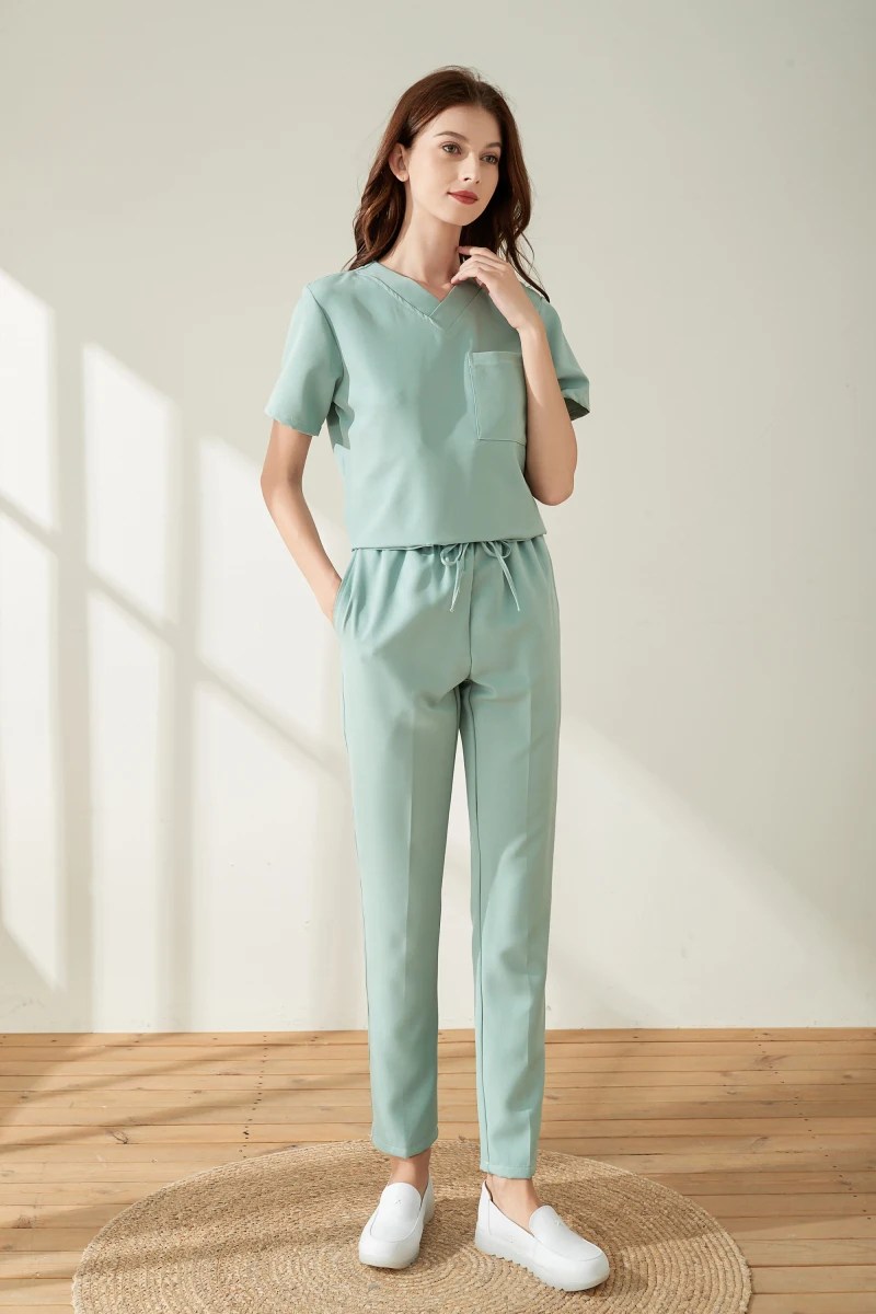 Uniformes de clinique dentaire à manches courtes pour femmes, col en V, facile à porter, vêtements de travail médicaux pour médecin, haute qualité, été