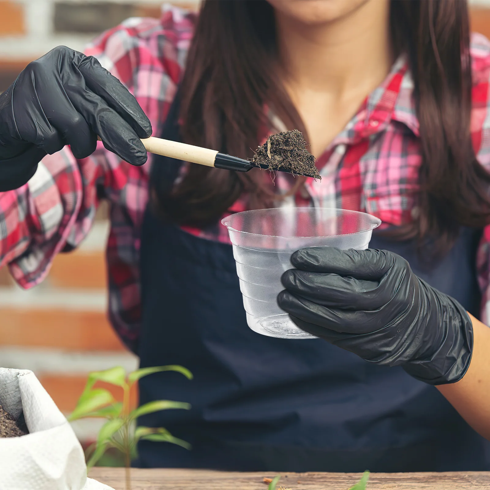 

15Pcs Clear Nursery Plastic Planter Liners Plant Pots Water Catcher Trays Drip Saucers Hanging Baskets Plastic Inserts