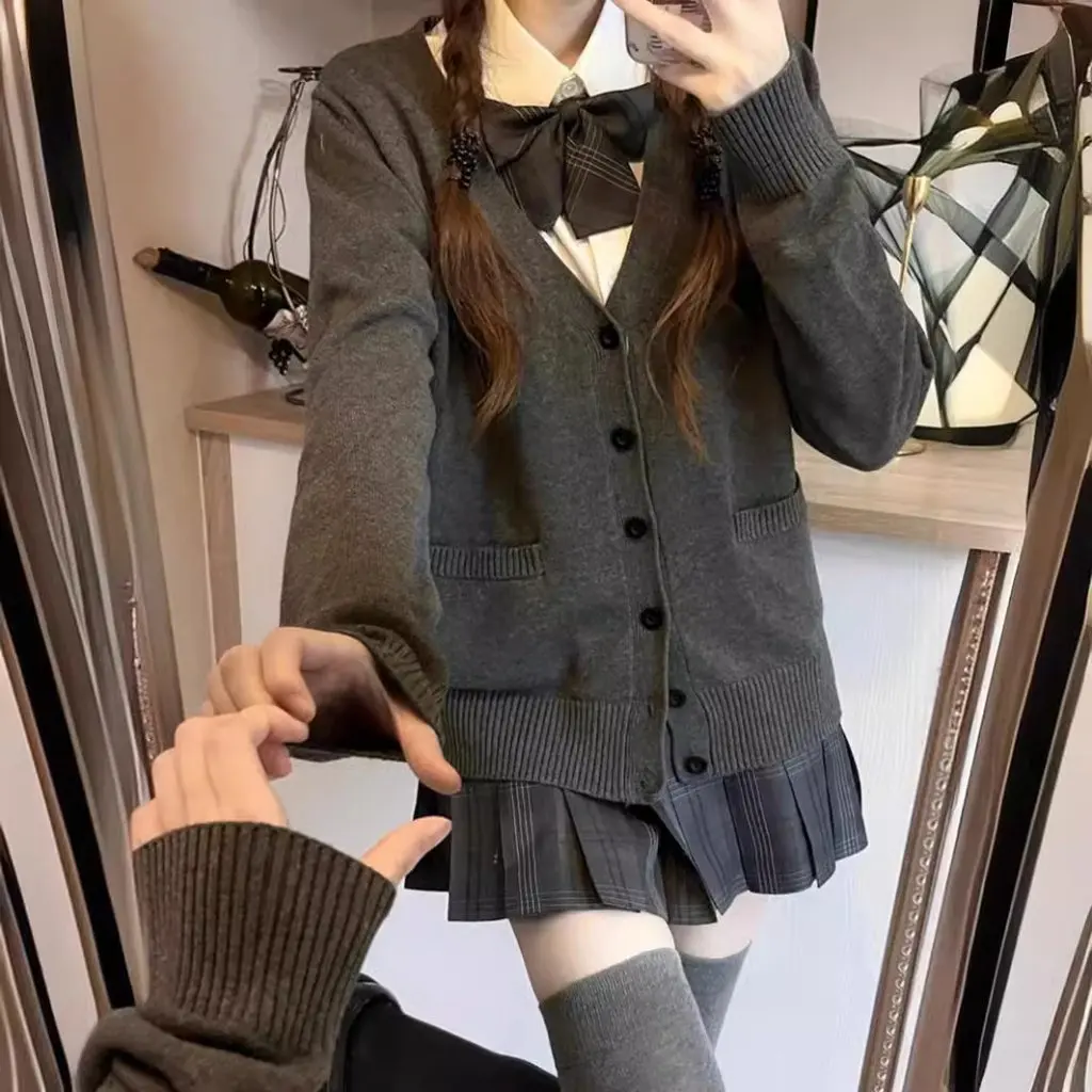 

Women's Japanese Style Preppy Sweet Sweater V Neck Pure Color Knitted Cardigan with Flap Pocket Early Autumn Outwear