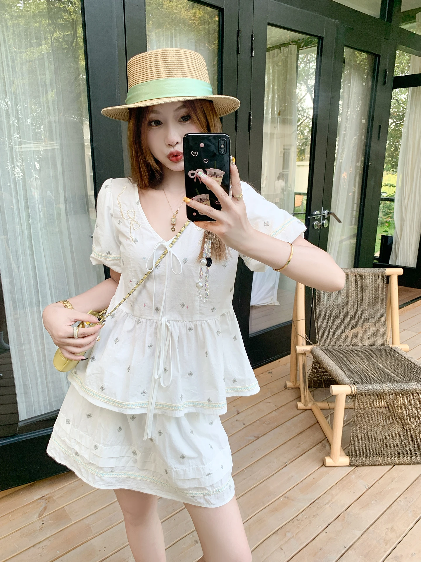 

Summer Short Sleeve Embroidered Waist-Cinching Lantern Sleeve V-Neck Shirt And Skirt Set Women's Fashion Korean Style Top Bottom