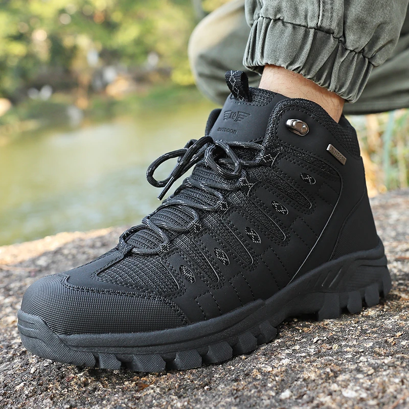 2026 Spring Leisure Men'S Hiking Camping Off Road Men'S Shoes Anti Slip Wear Resistant Strong Grip Mid Top Outdoor Shoes 39-46
