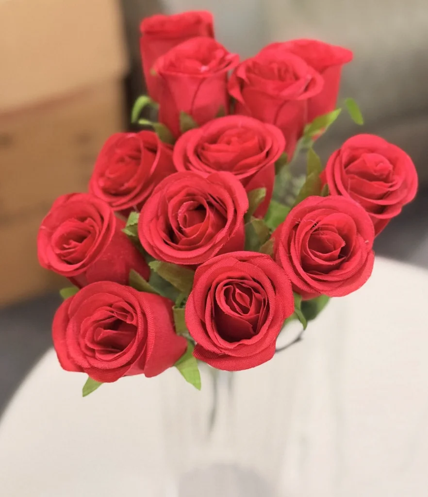 

12 Pieces Professional Artificial Plants & Flowers