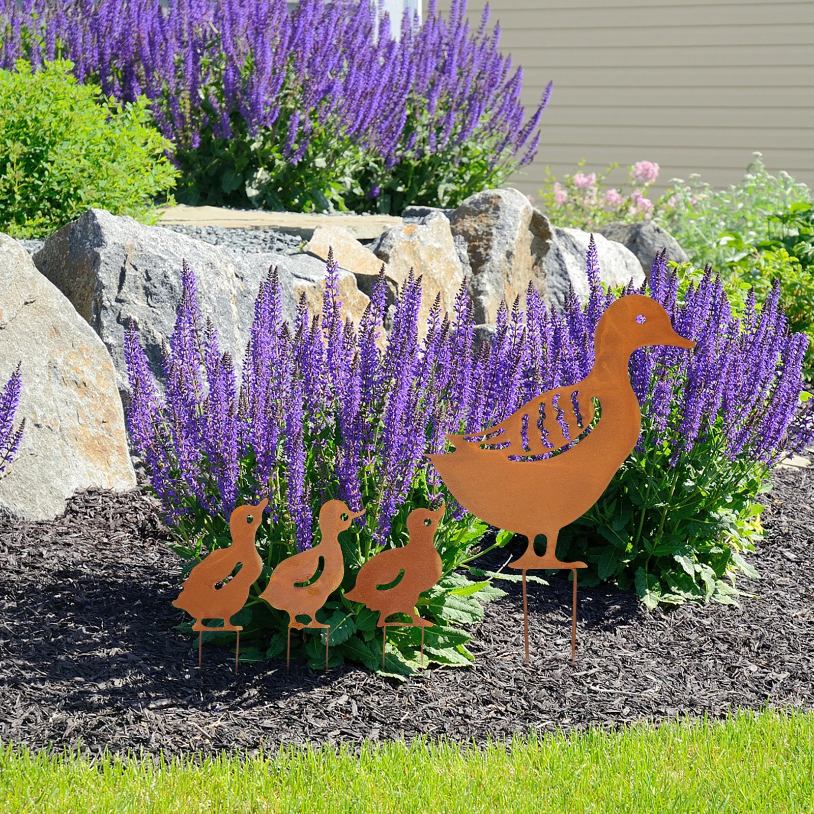 

1Set Creative Metal Duck Garden Stakes Fine Workmanship Durable Outdoor Decor Realistic Texture Lawn Art Sign Outdoor Decor