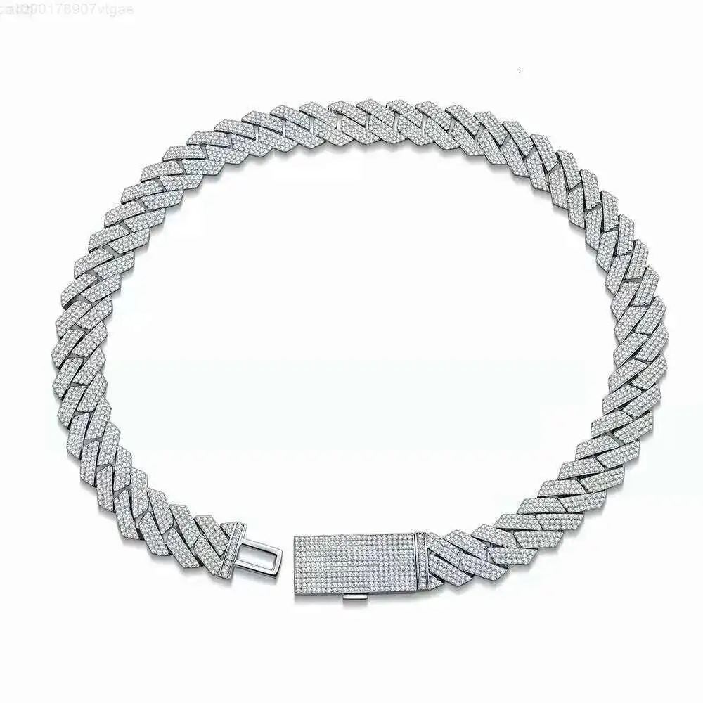 

Customize 50cm Length S925 Silver Inlaid Moissanite Mens Cuban Necklace Jewelry Hiphop Style