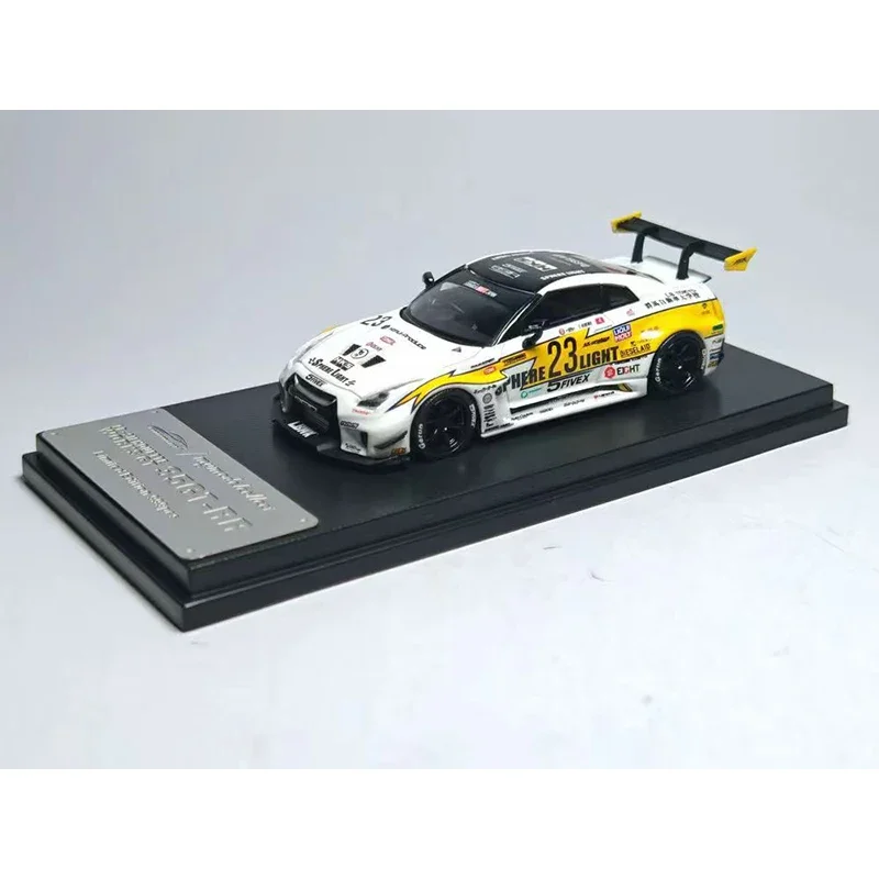 PreSale MC 1:64 LBWK GTR R35 White Flash 23 1.5 3.0 35GT-RR Diecast Diorama Car Model Collection Toys  MC
