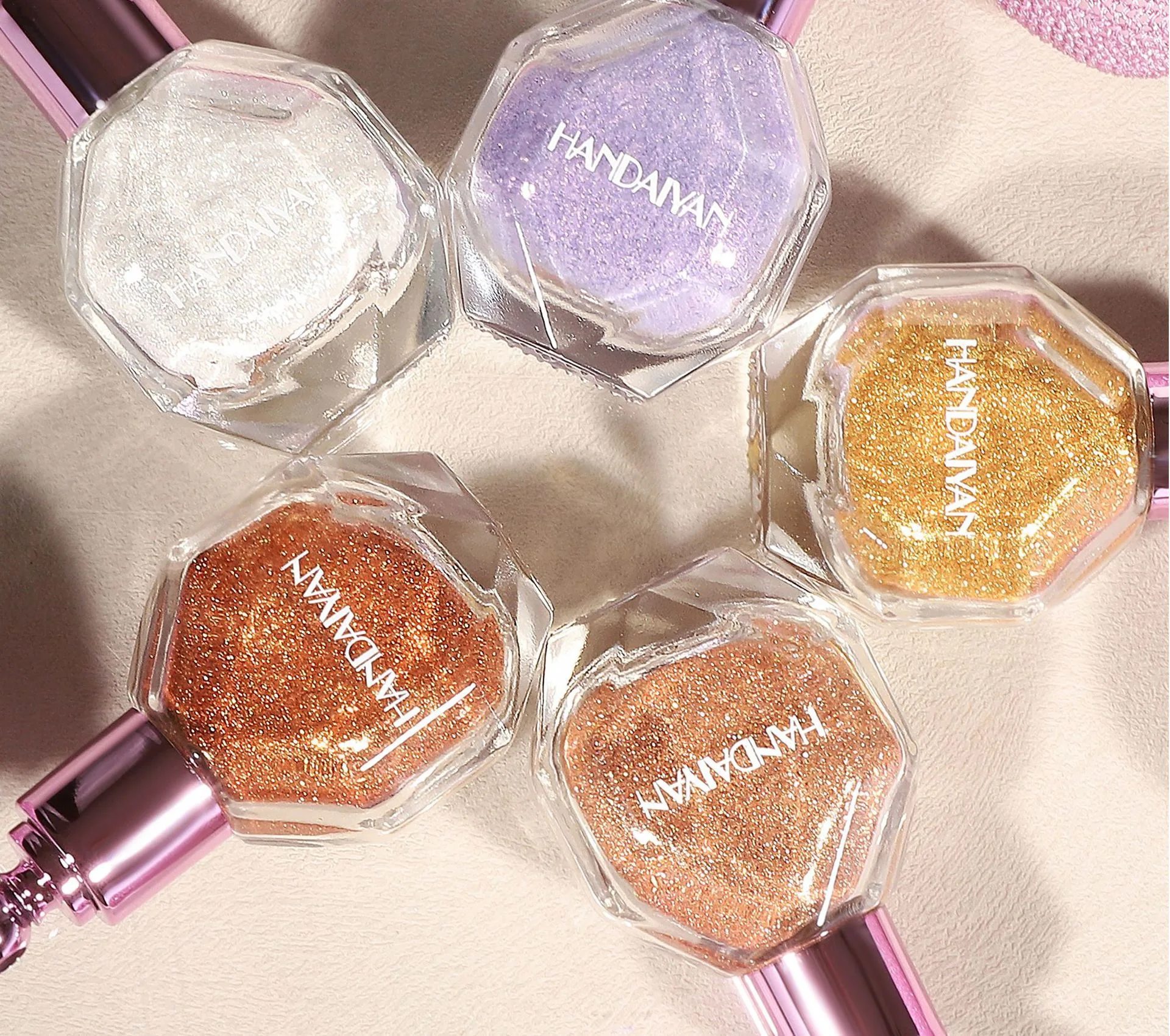 Diamentowy rozświetlacz w pudrze w sprayu Wodoodporny, błyszczący brokatowy bronzer do ciała Rozświetlacz do twarzy Kontur do makijażu