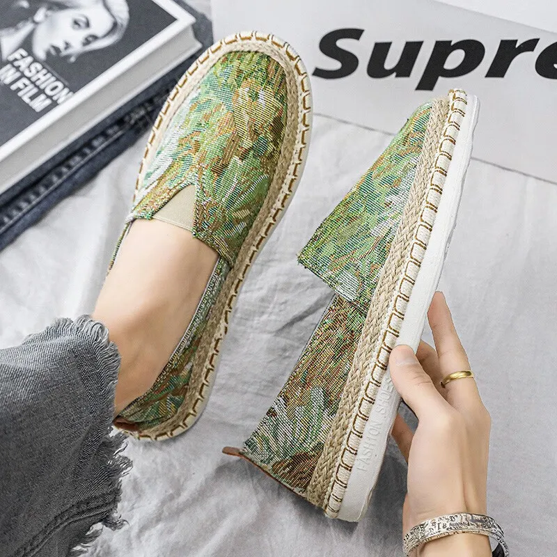 Flat Shoes for Men's 2026 Summer New Style One Foot Lazy Casual Shoe for Men's Embroidered Patterns Old Beijing Cloth Shoes Men