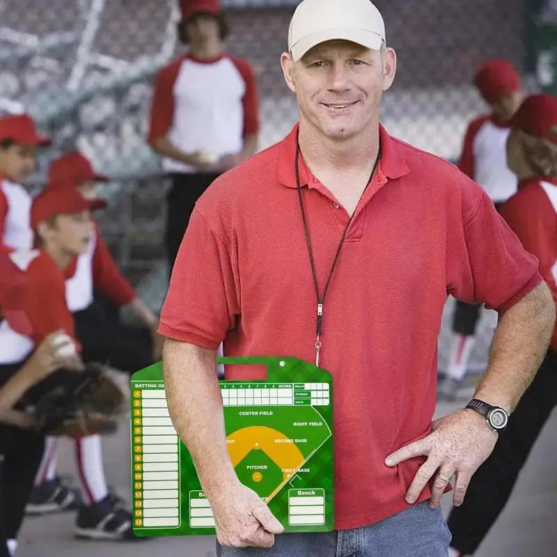 소프트볼 위치 보드 자기 건조 지우기 야구 스코어 보드 재사용 가능한 스코어 보드 스포츠 장비 액세서리 2 개의 후크 포함
