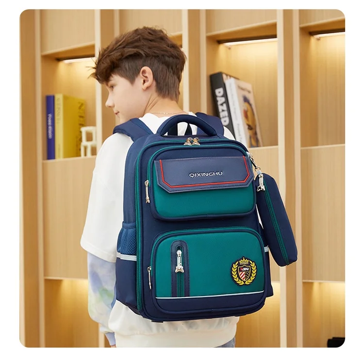 Primary Girl Boy Fashion Cool Simple Large Capacity Backpacks 2022 New Children Korean Style Breathable Schoolbags All-match Hot