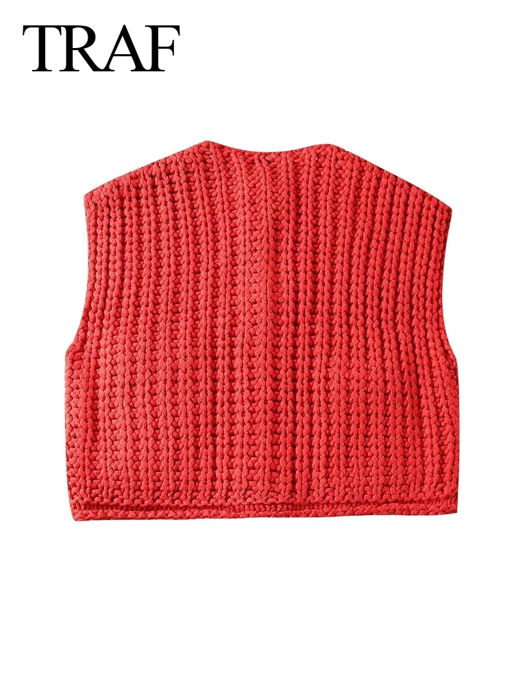 TRAFZA 2024 Woman\'s Fashion Red Knit Vest Sleeveless With Pocket Waistcoat Single Breasted Female Vintage Knitted Streetwear