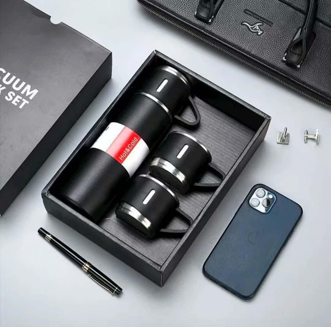 طقم هدايا بنمط جديد عالي القيمة كوب ترمس بثلاثة أغطية، كوب ماء من الفولاذ المقاوم للصدأ 304، كوب هدية للأعمال