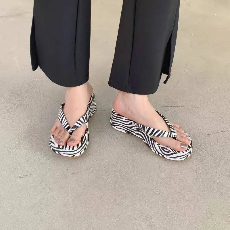 2024 Summer New Slipper Fashion High Wedges Heel Ladies Casual Slip On Flip Flops Outdoor Vaction Sandal