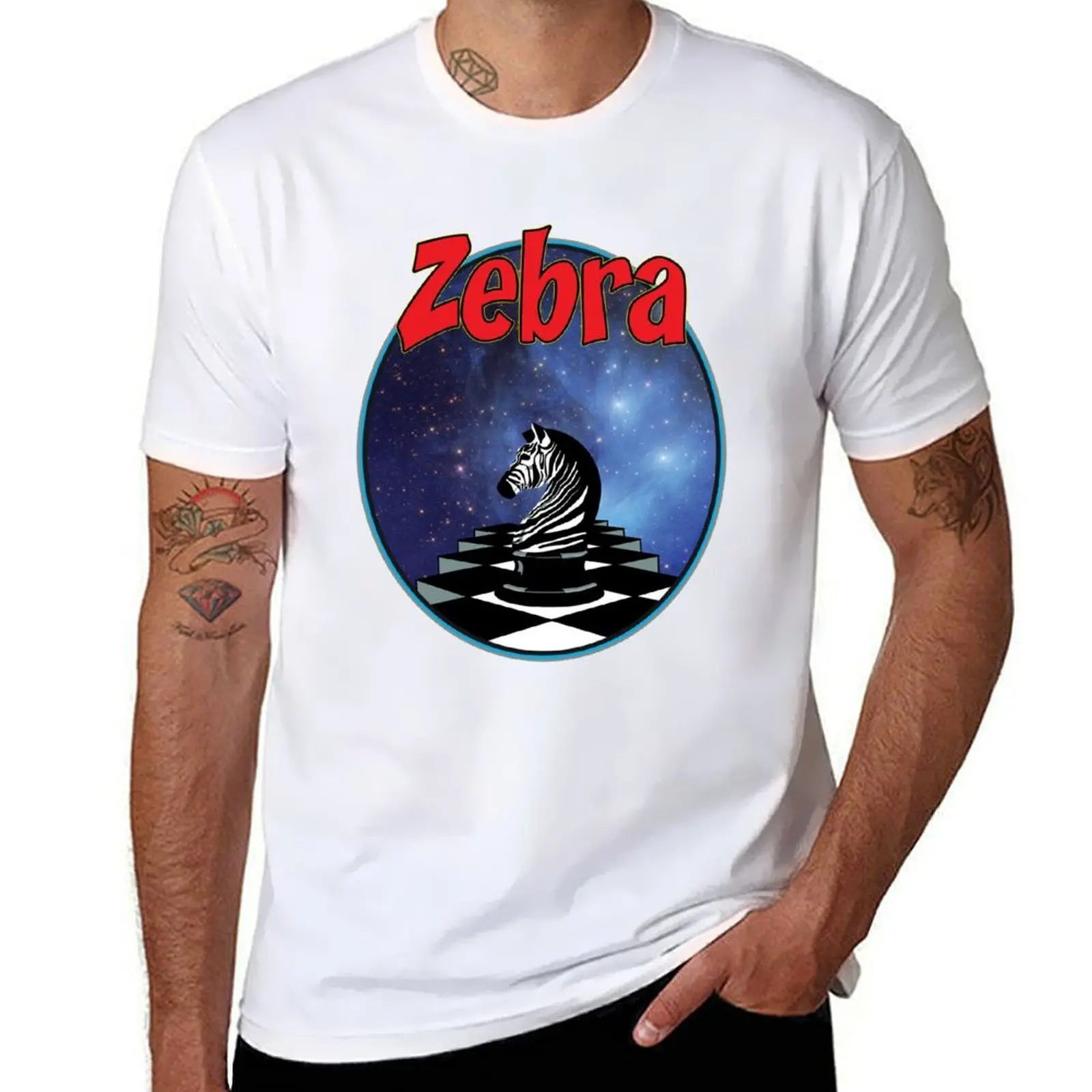 

Зебра шахматная фигура на шахматной доске в космосе футболка с рисунком футболки для мужчин футболки для мужчин упаковка белая футболка