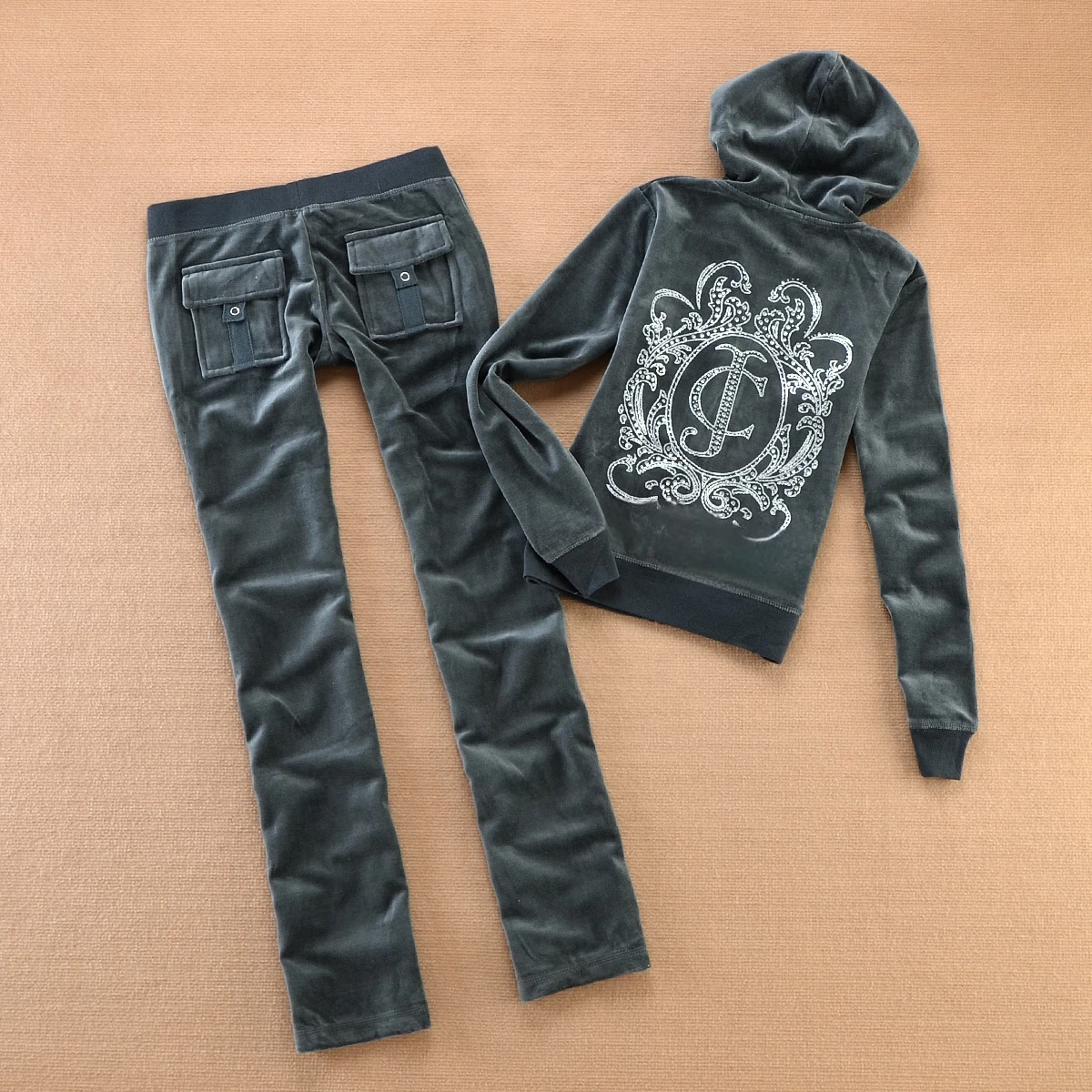 

Velvet Tracksuit Crystal Three-Dimensional Sequin Autumn and Winter Casual Sportswear Suit Hooded Sweatshirt Women's Velvet Suit