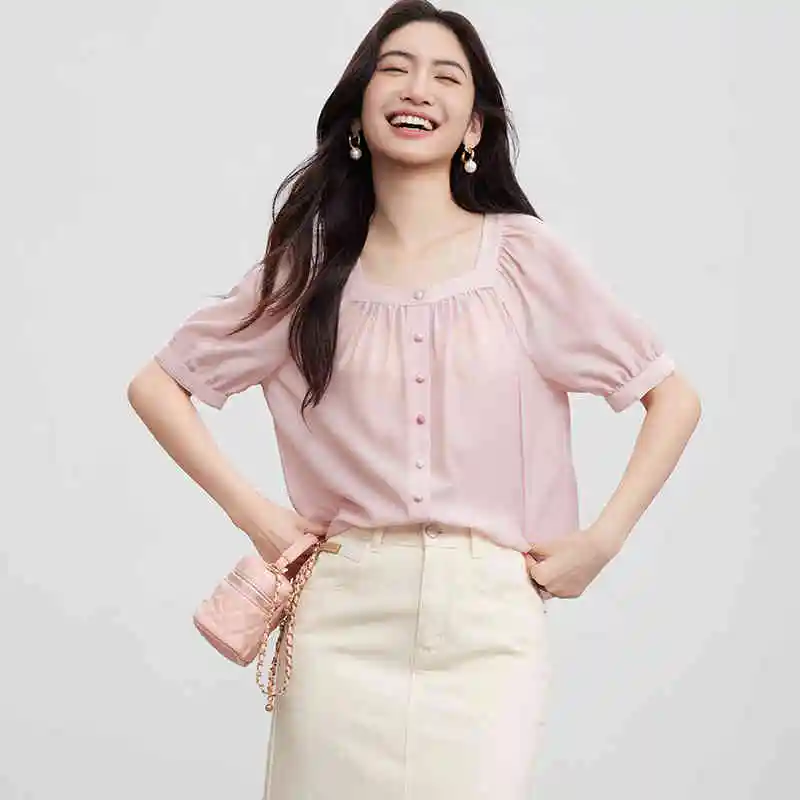 pink blouse