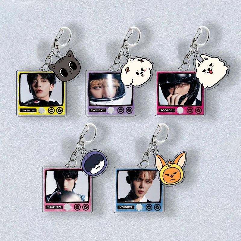 2Pcs KPOP Soobin YEONJUN Keychain Cartoon Figure Car Keyring Fashion Ins Fans BEOMGYU HUENINGKAI TAEHYUN Collection Accessories