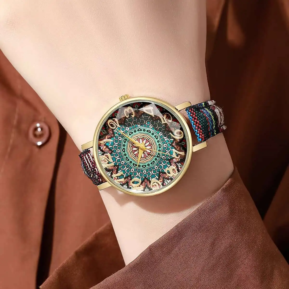 ساعة كوارتز نسائية عصرية بحزام جلدي عتيق ساعات للسيدات ساعة Reloj Mujer (بدون صندوق)