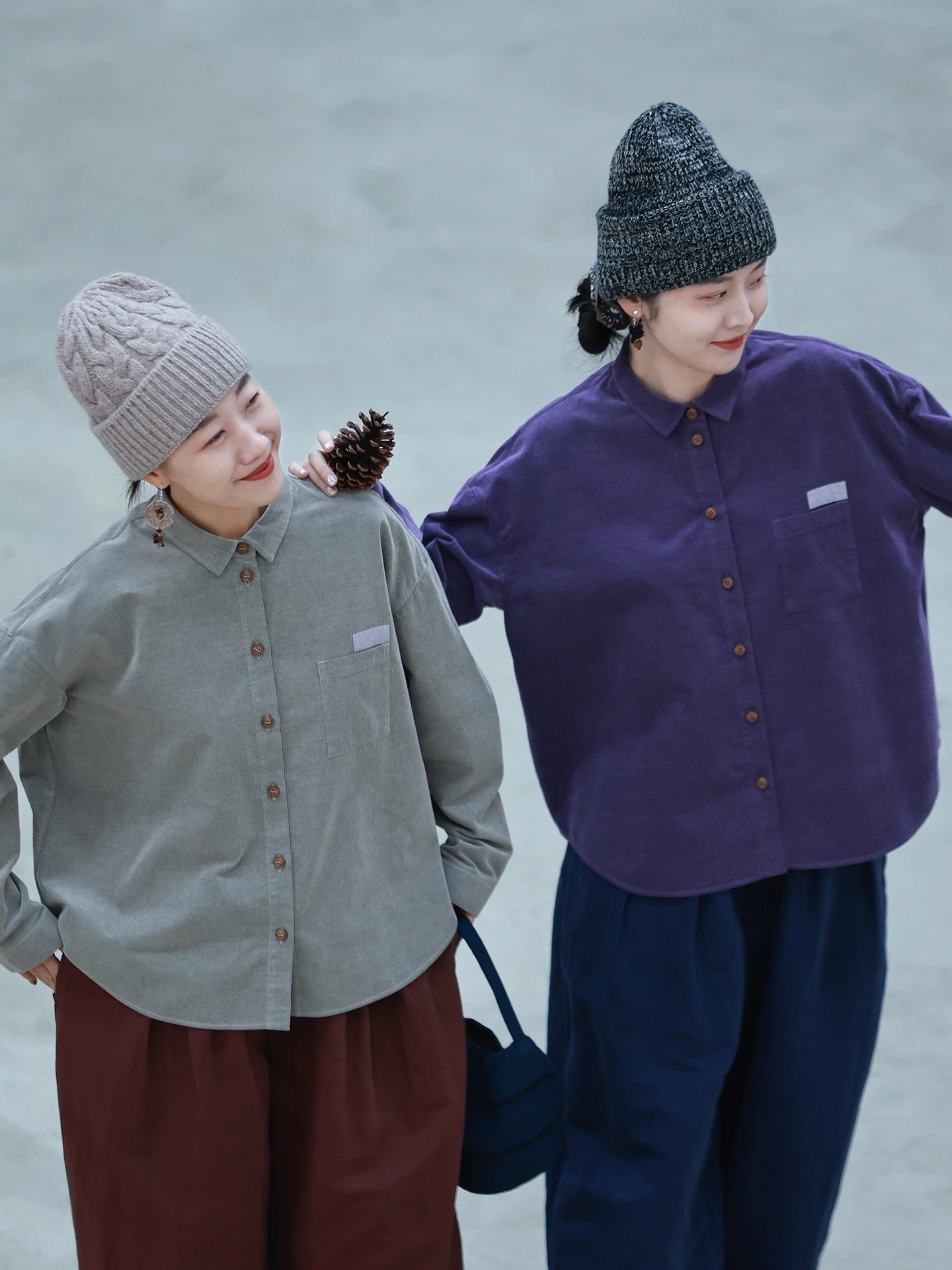 

Художественная винтажная свободная женская рубашка из хлопкового шелкового вельвета с воротником, длинными рукавами, удобная, дышащая, для повседневной носки