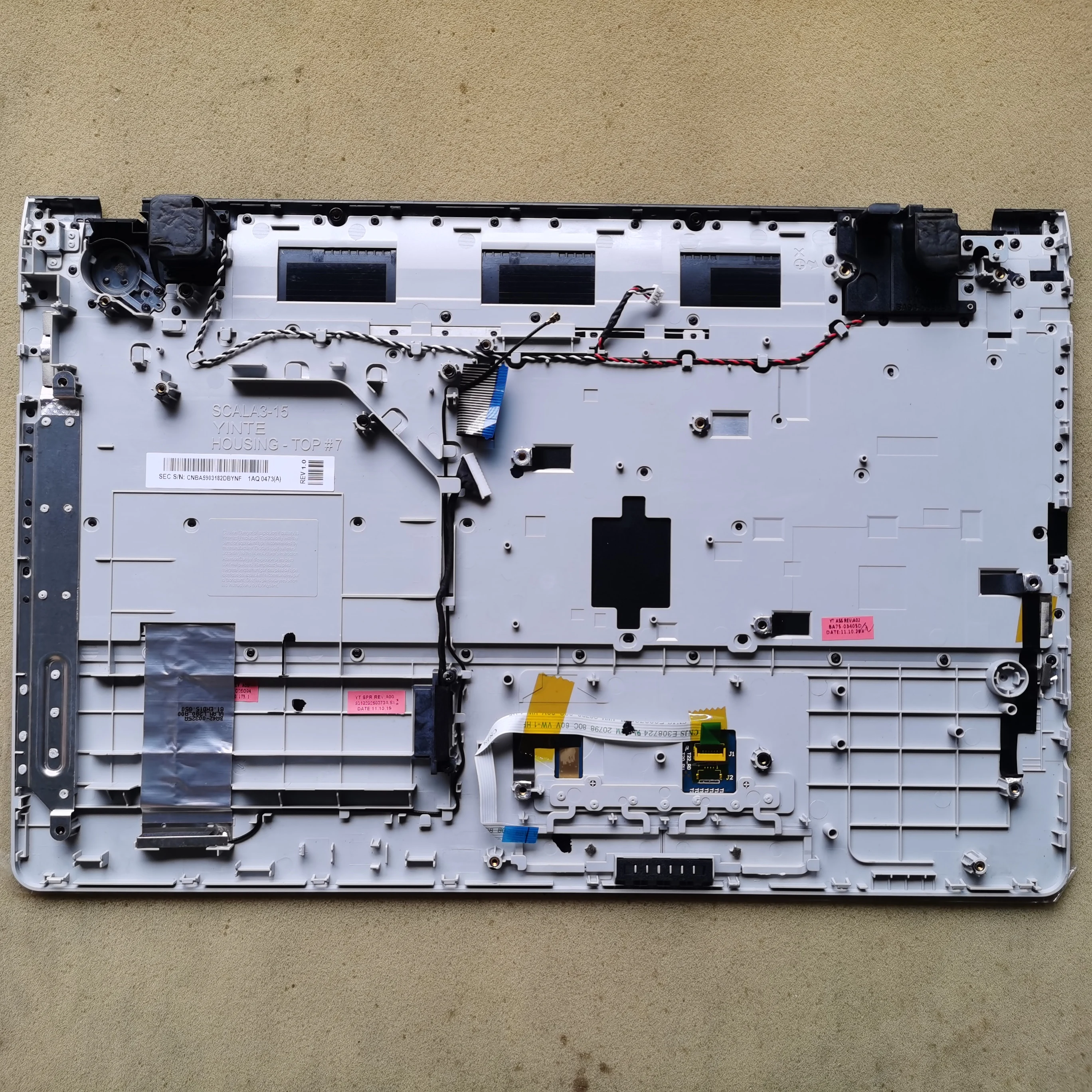 Russian layout New laptop palmrest cover with keyboard for samsung NP300E 300E5A 300E5C 305E5A 300E5X  BA75-03405D