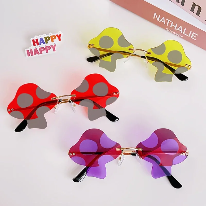 Fashion Mushroom Flame Sunglasses Women Men Rimless Wave Sun Glasses UV 400 Eyewear Luxury Trending Narrow Sunglasses Streetwear