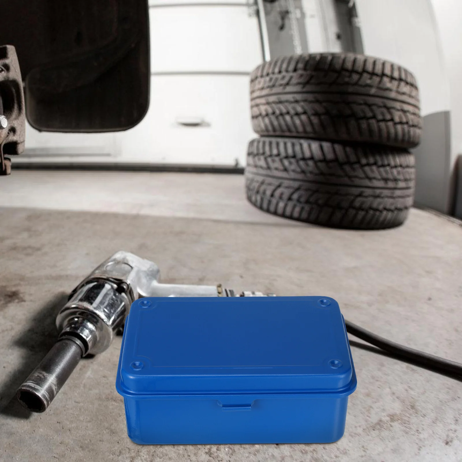 

Metal Tool Box Portable Small Toolbox for Home Car Use Vintage Design Sturdy Iron Compact Storage Organizer Hardware Toolbox