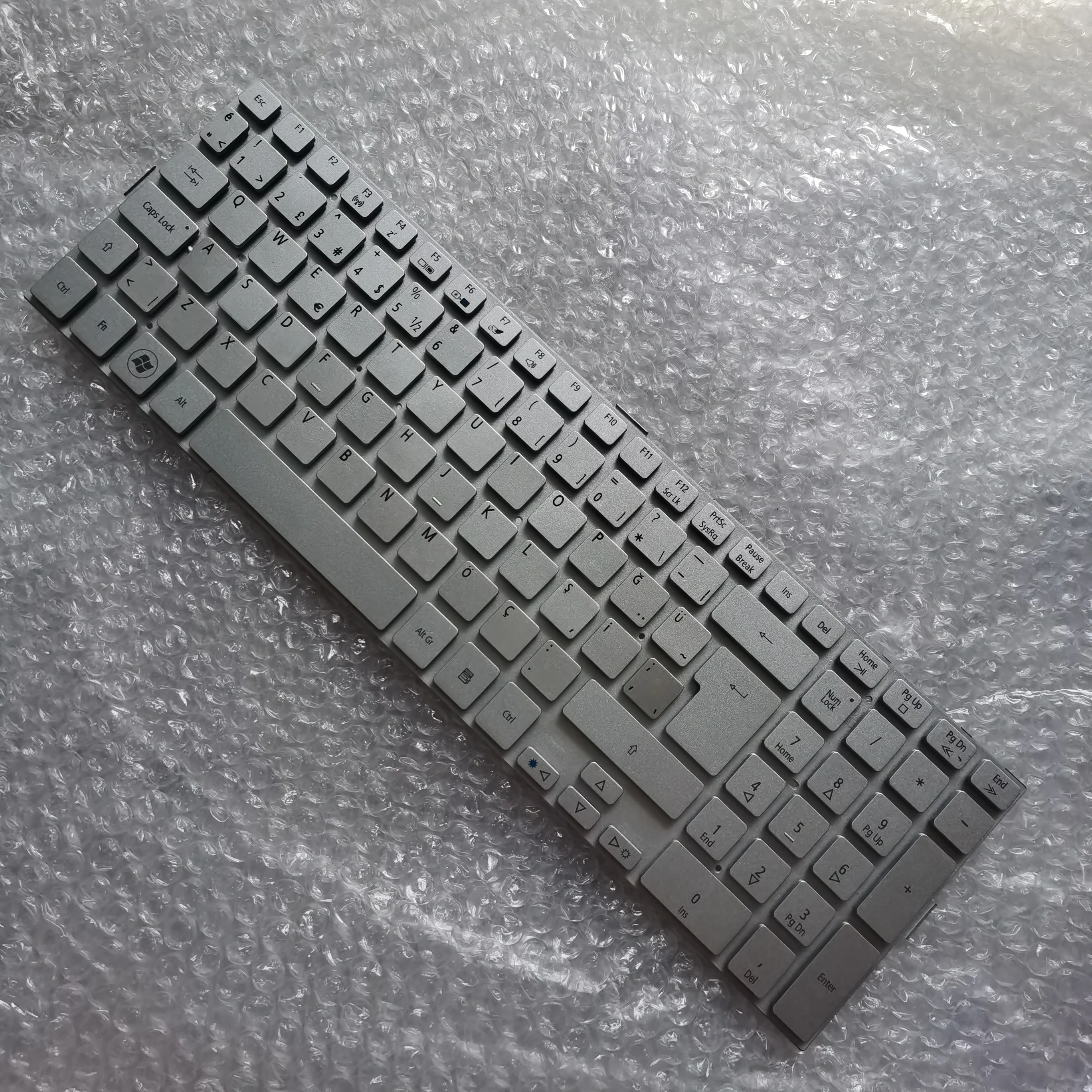 XIN For Acer Aspire  8943 8943G 8950 8950G 5943G 5943 5950 5950G Turkish Laptop Keyboard TR Version Silver MP-09N66TQ6698