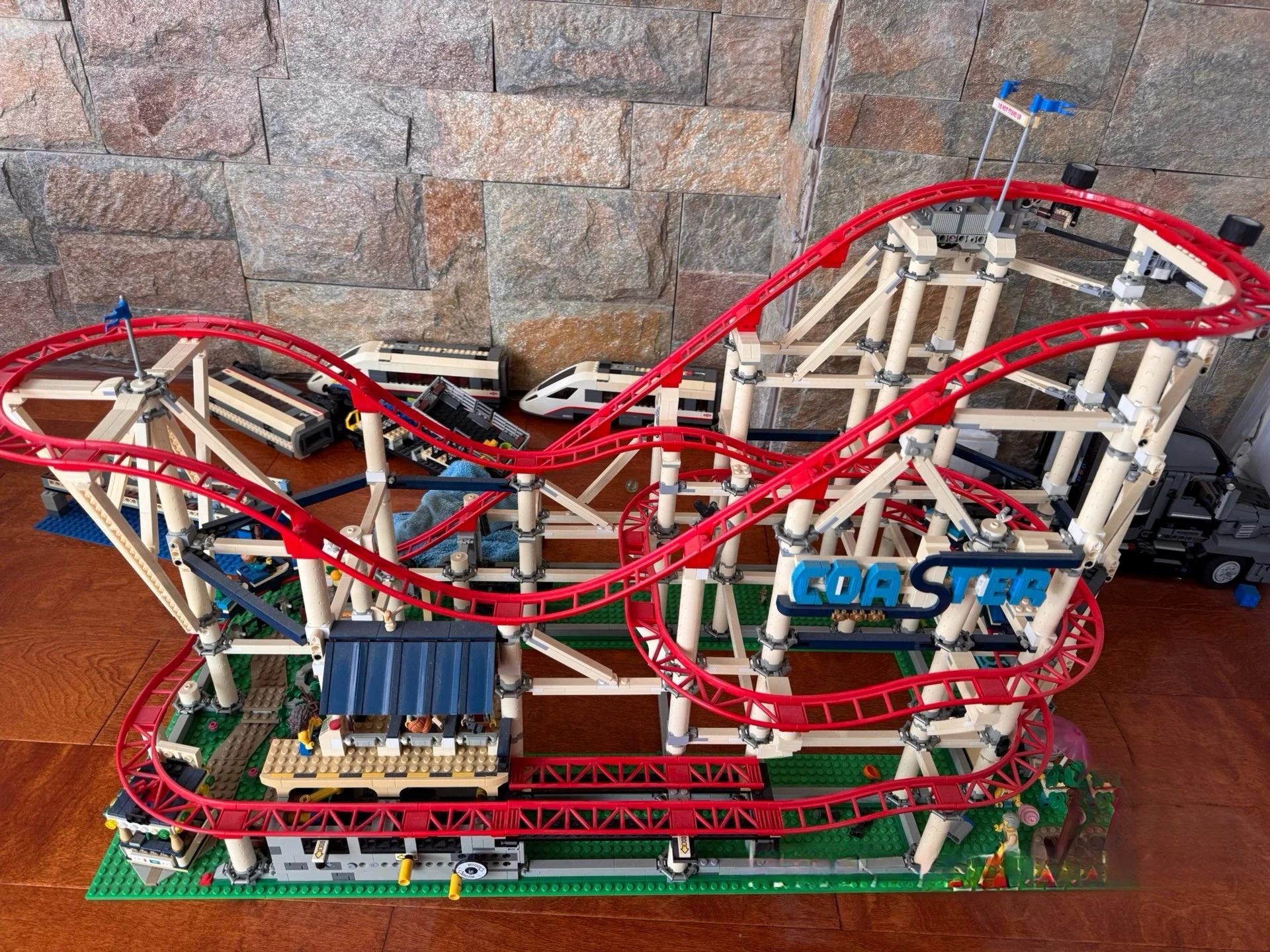 

IN Stock Coaster MOC Display Building Blocks Compatible 10261 18003 Kid DIY Model Toys Halloween Birthday Christmas Gifts