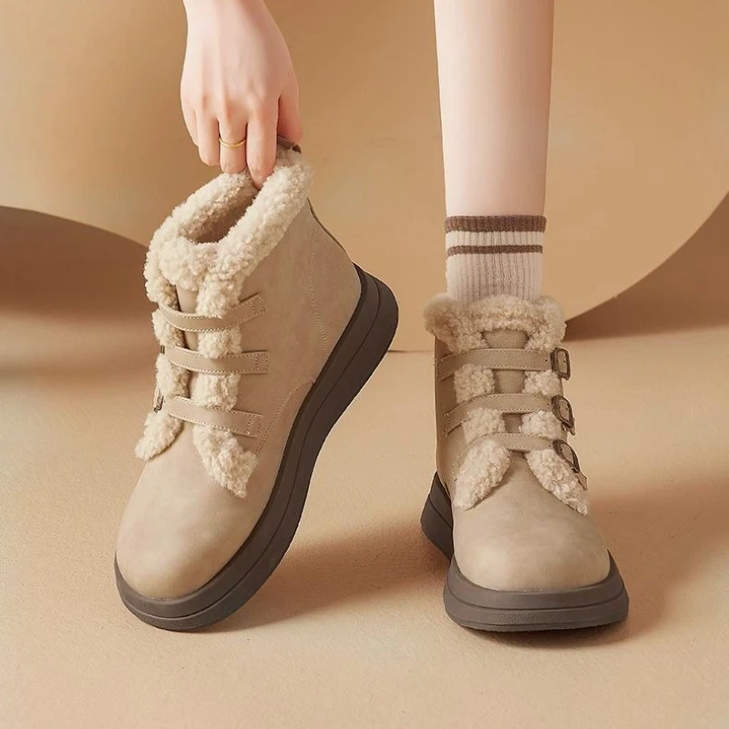 

Зимние плюшевые теплые женские зимние ботинки с круглым носком на платформе, распродажа, нескользящие трендовые ботинки 2025 года, модные ботинки высокого качества