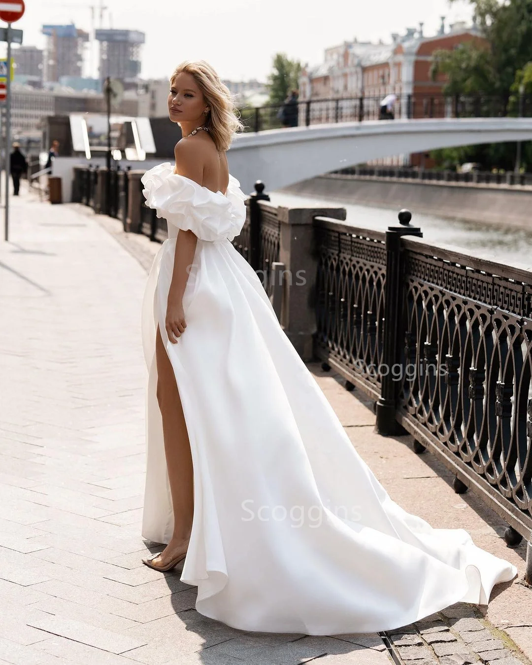 A Line Satin Simple Wedding Dress Cap Sleeve Boat Neck Illusion Back Sexy High Split Robe De Mariee A-Line Wedding Dress