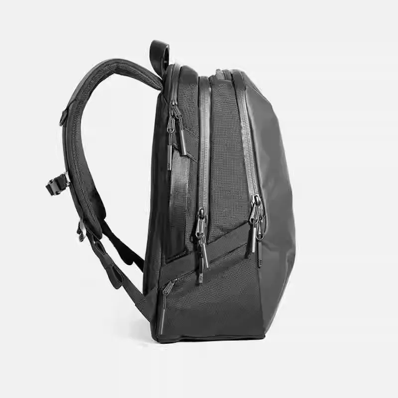 Mochila Tech Pack 2 de Nailon Balístico de 17L, Resistente al Agua, Gran Capacidad, Versátil, Elegante, Informal, para la Escuela, Libros, Duradera