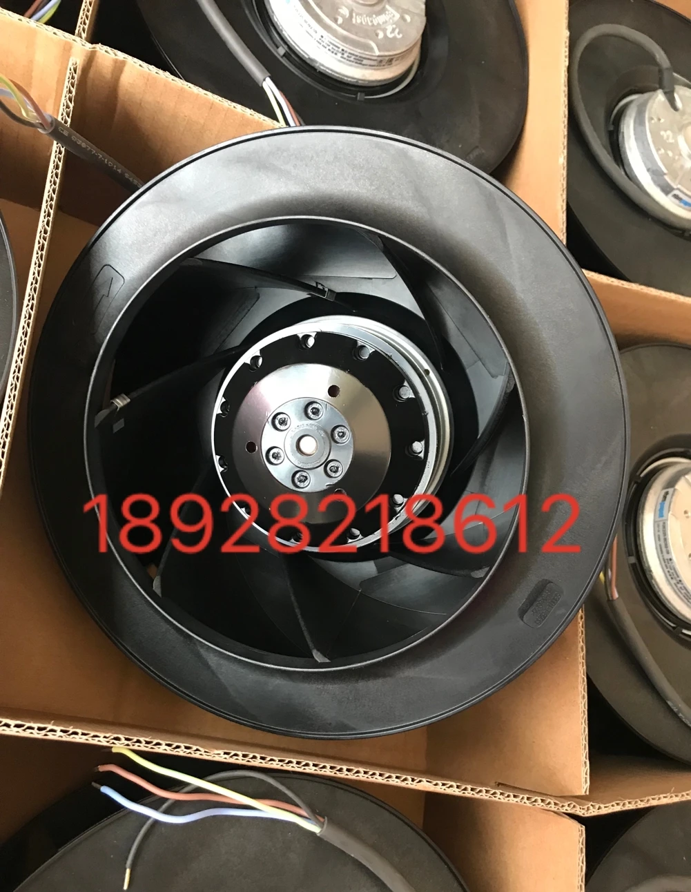 Promotion R2E225-BD92-09 M2E068-DF Cooling Fan