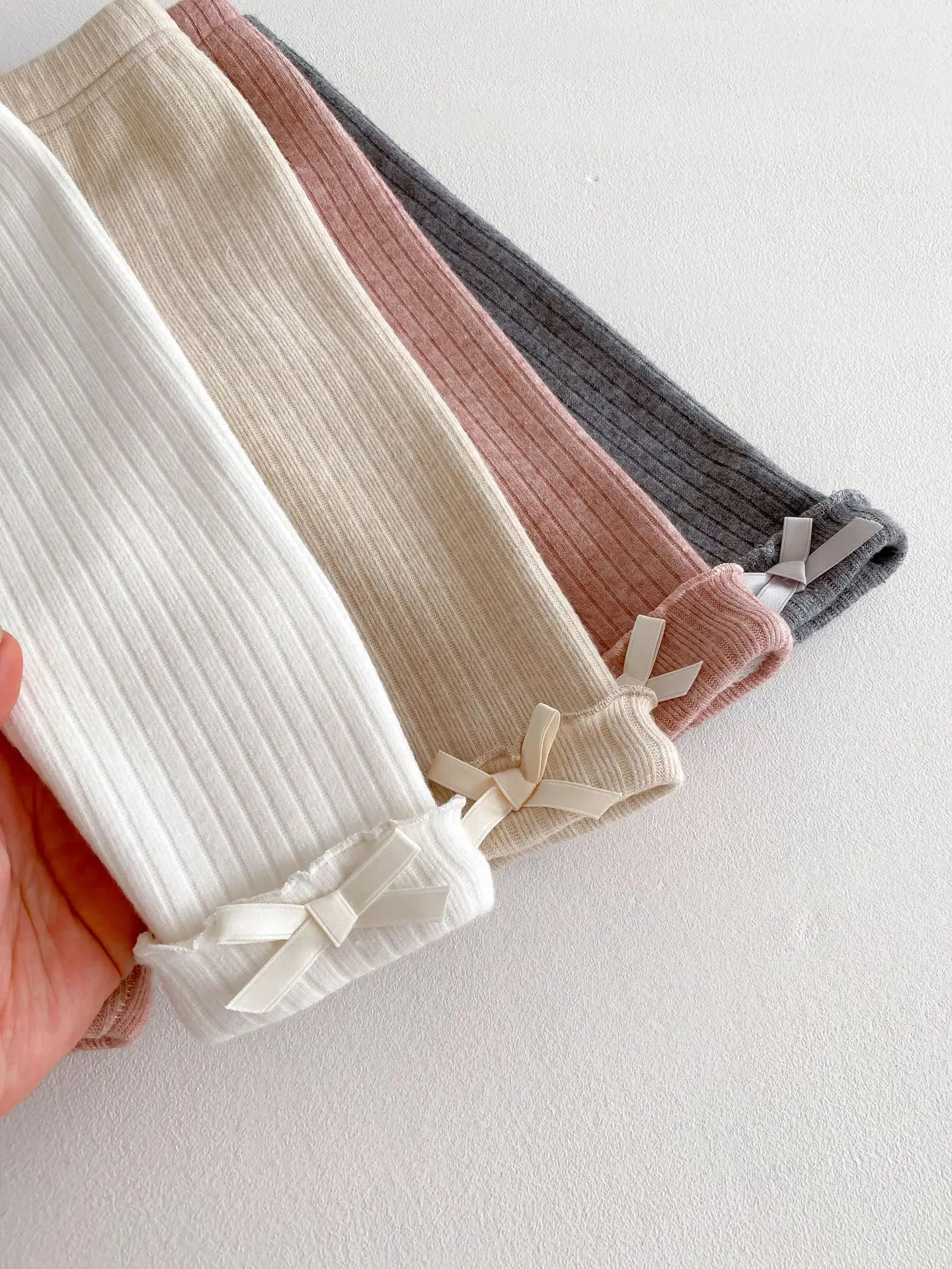 2025 جديد طفل فتاة القطن صوف مبطن طماق الملابس 0-3Y طفل لطيف Bowknot مزين بناطيل تدفئة لينة مرونة الخصر ارتداء اليومي #4