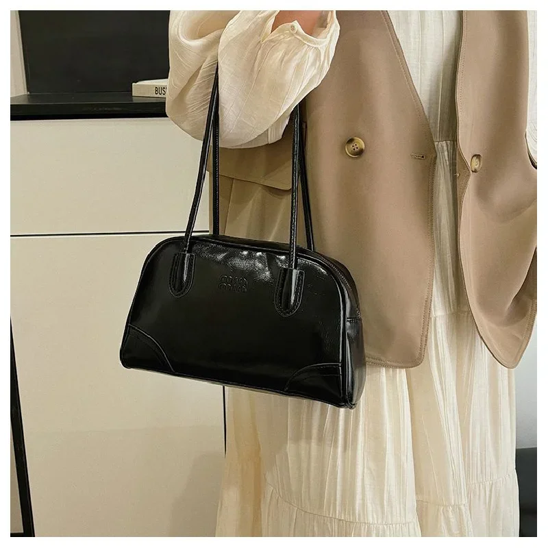 

Trendy Design Letter Logo Crossbody Bag Women Fashionable Casual Simple Vintage Style With Large Capacity