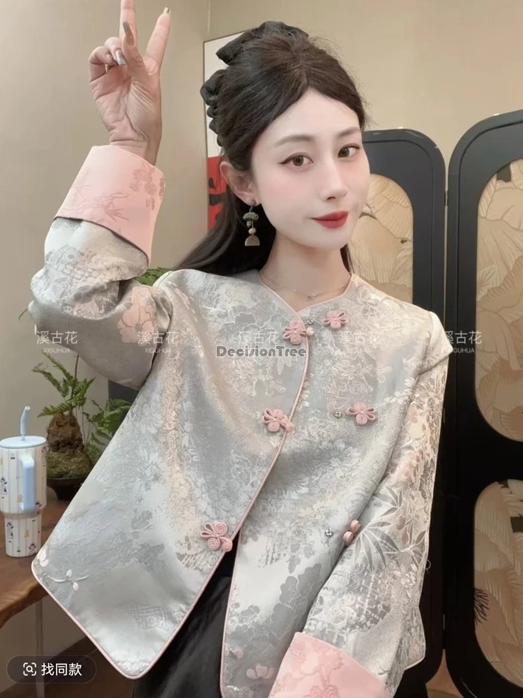 بدلة تانغ للسيدات على الطراز الوطني الصيني لعام 2025 بياقة دائرية وأكمام طويلة من قماش الجاكار والساتان بلوزة شيونغسام عصرية كلاسيكية #3