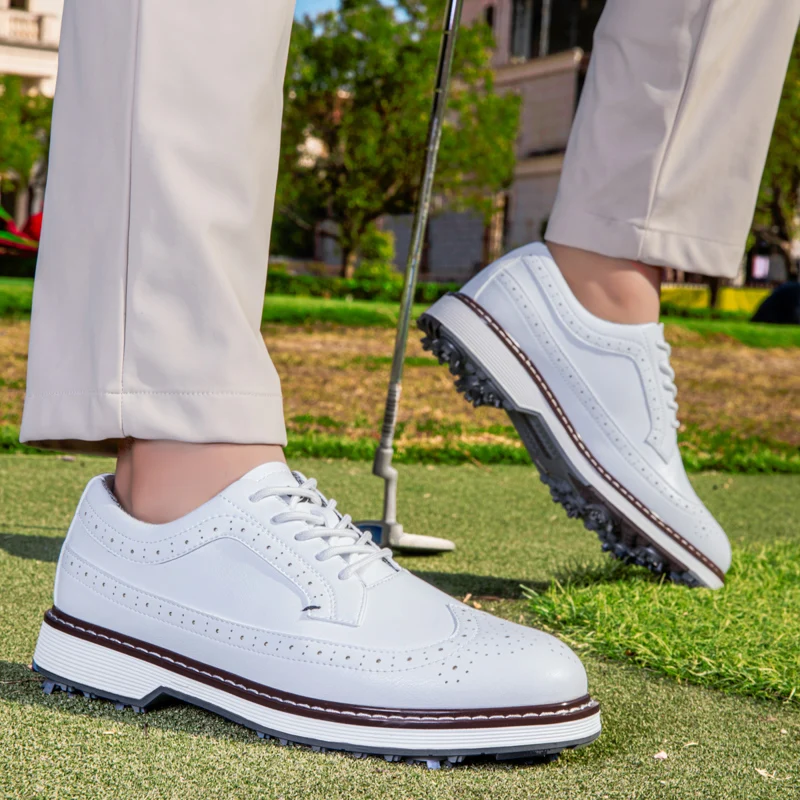 Men's Brogue Golf Shoes Spiked Cleats Anti-slip Comfortable Vintage Leather Golf Sneakers Professional Outdoor Golf Training - view 3