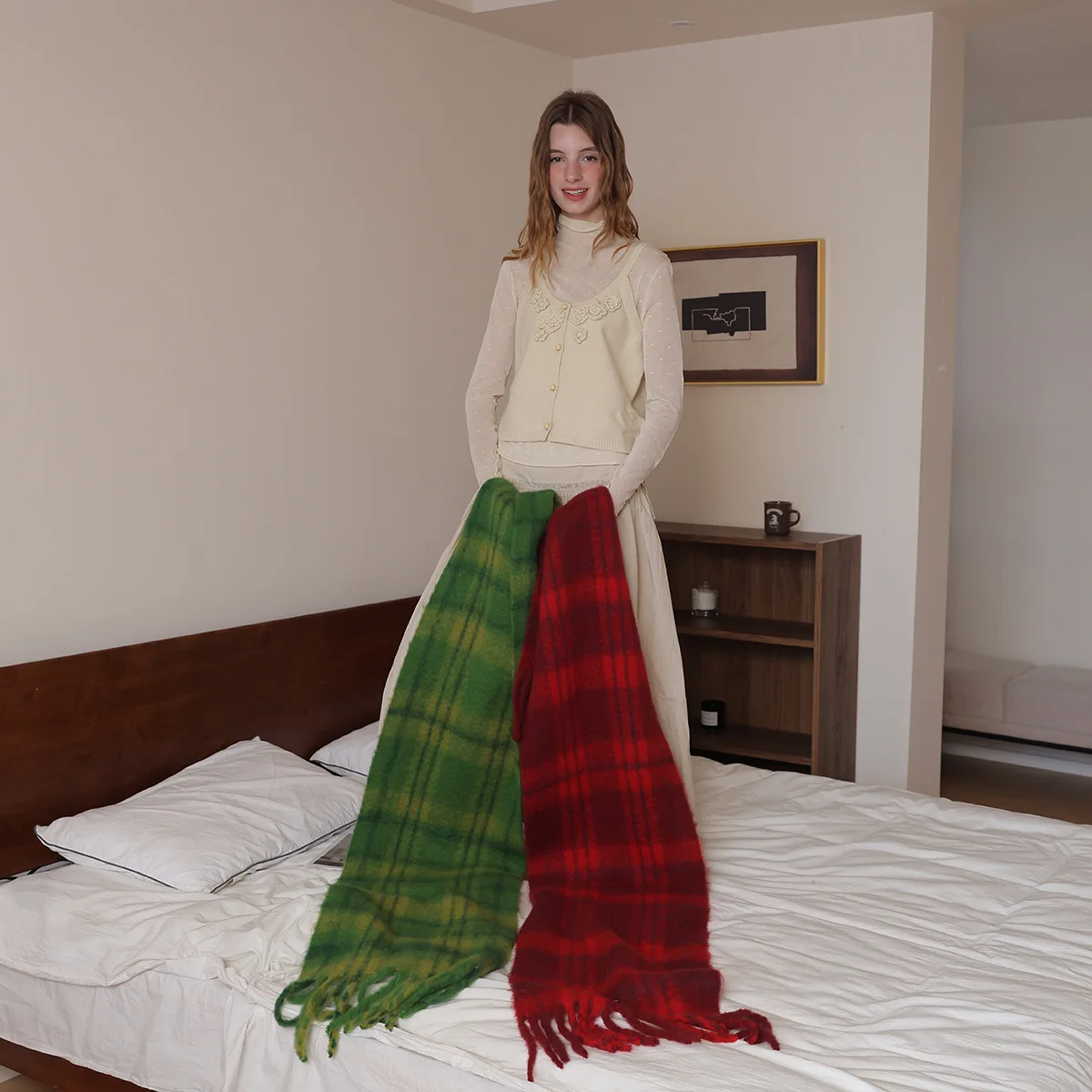 

2025 Новый зимний красный клетчатый мягкий шерстяной женский шарф с рождественской атмосферой, красный и зеленый клетчатый парный теплый шарф, внешняя шаль