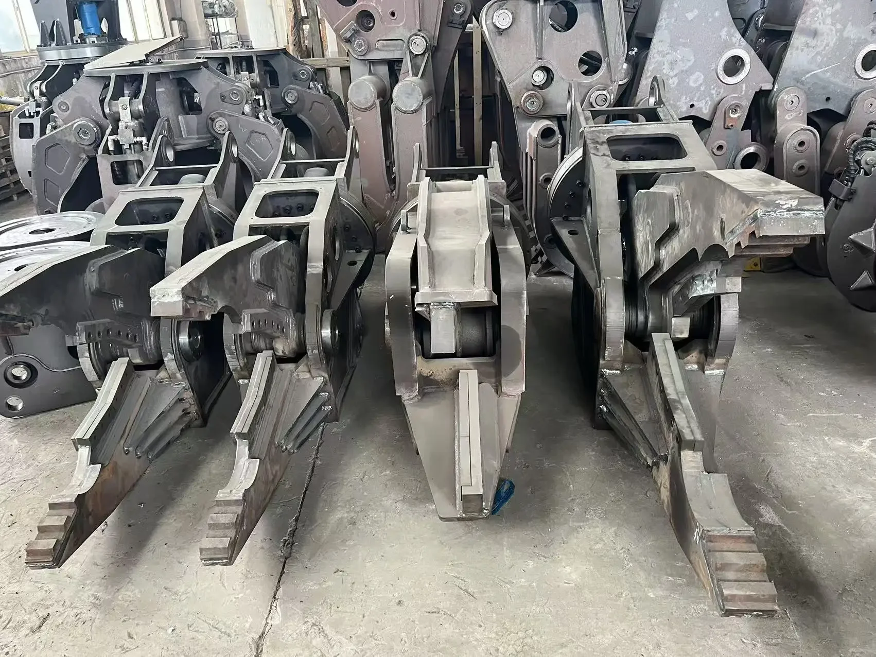 Excavator accessories Automobile disassembly disassembly hydraulic cutting shears