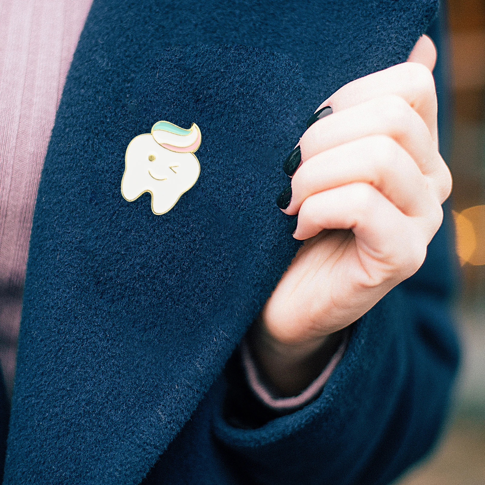 

4pcs Teeth Shape Brooch Enamel Pins Cute Cartoon Badge for Women Fashion Accessories Dental Gifts Christmas Party Decor