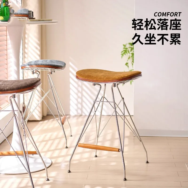 كرسي عشاء بار على الطراز القديم المتوسط، كرسي إبداعي على شكل سرج حديدي عتيق، حقيبة ناعمة، طاولة جزيرة، كرسي منزلي عالي الأرجل